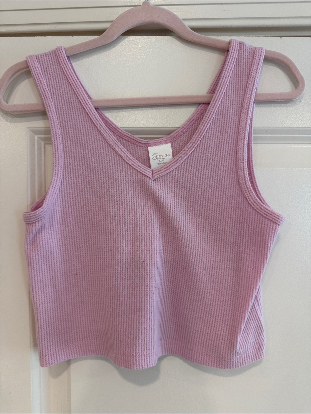 Women's Ribbed V-Neck Tank Top in Lilac